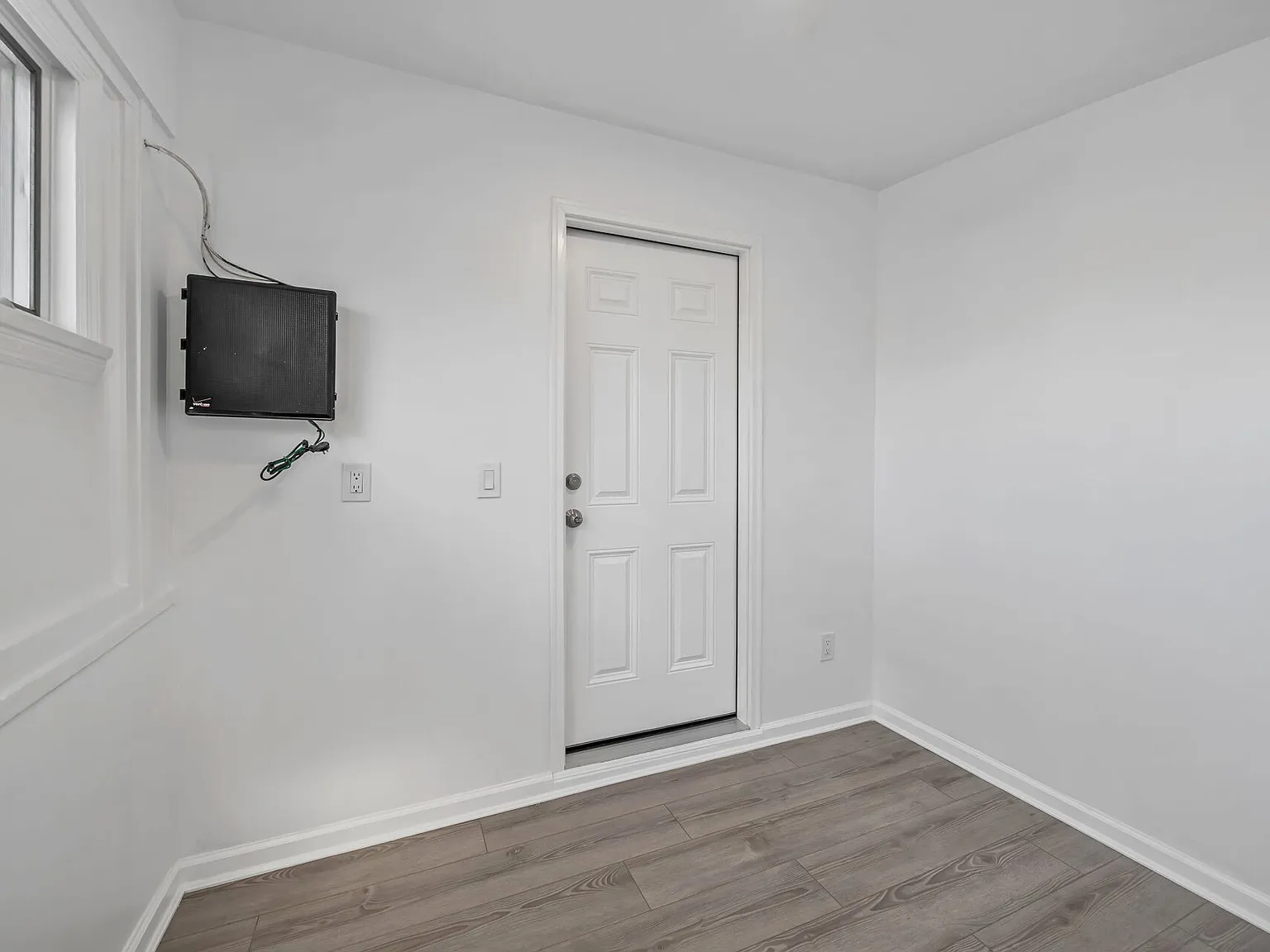 2 bed, $2,400 — Photo 4
