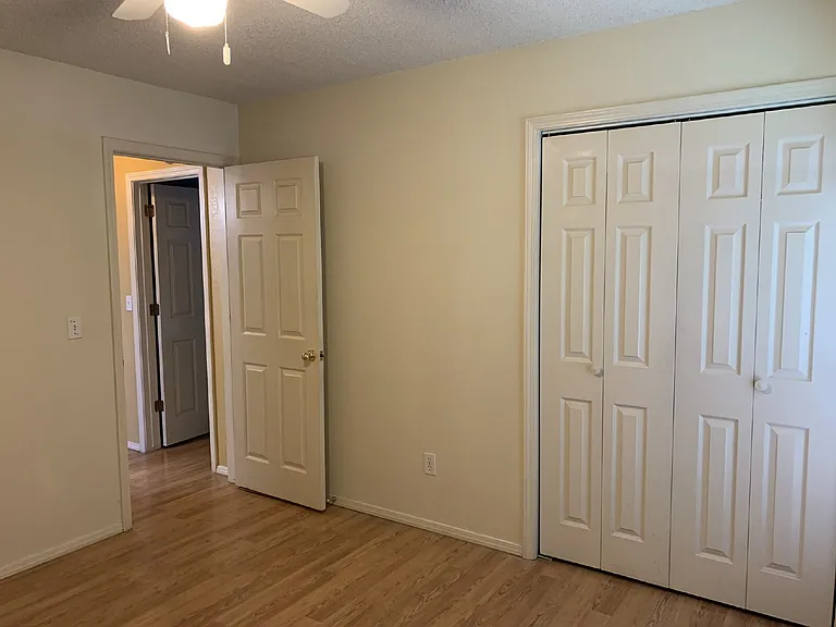 1302 N Flamingo Rd — Photo 16