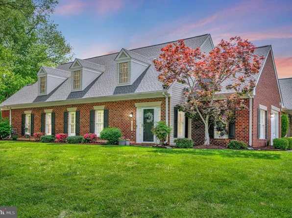 9404 Dalmahoy Ln, Fredericksburg, VA 22408