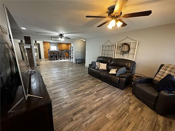 5th image of 2710 Mulberry Rock Rd