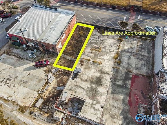 5th image of 14355 Court St