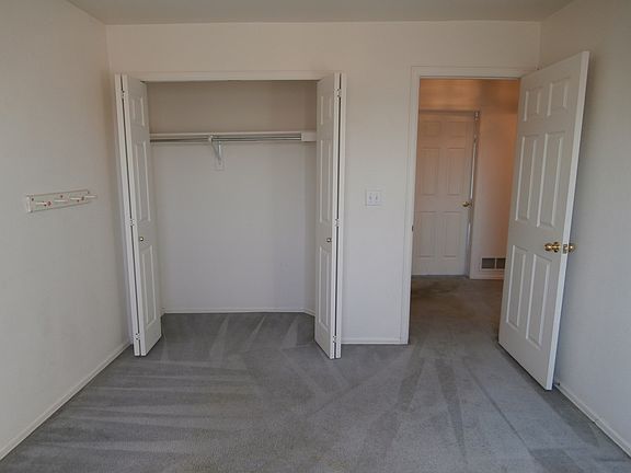 4th image of 4504 Winona Pl