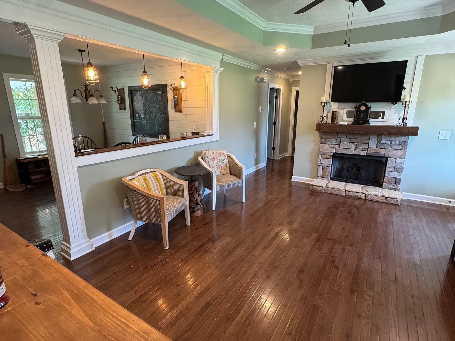 3 bed, 2150 sqft, $1,000 — Photo 4