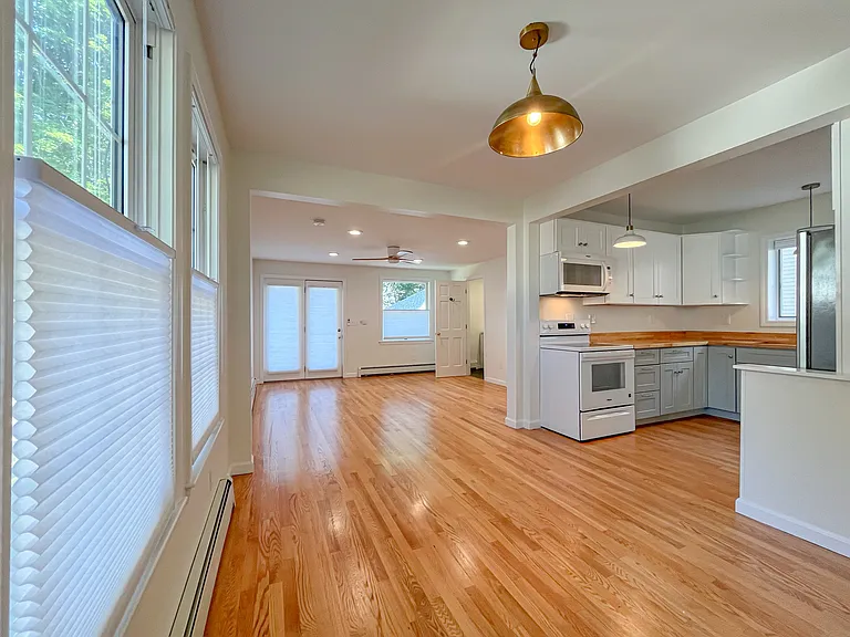 22 Crescent Ave — Photo 25