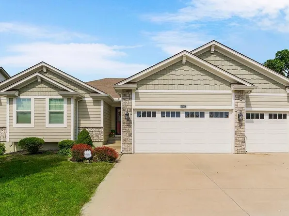 25320 E 30th St S, Blue Springs, MO 64015
