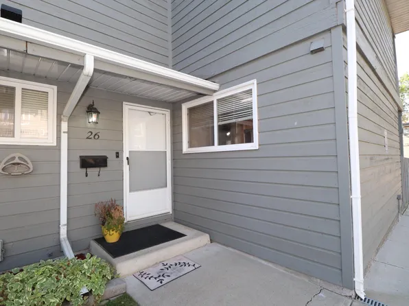 4610 17th Ave NW #26, Edmonton, AB T6L 5T1
