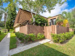1509 15th Ln, Lake Worth, FL 33463