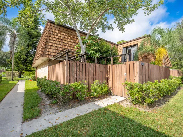 1509 15th Lane, Greenacres, FL 33463