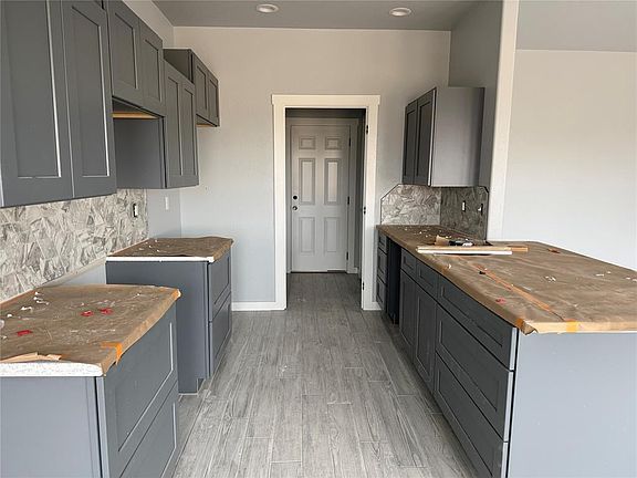 4th image of 3324 Continental Ct