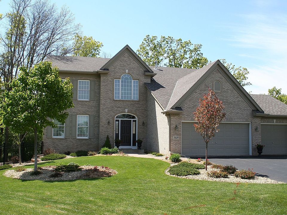 Stately executive cul-de-sac pond home! 