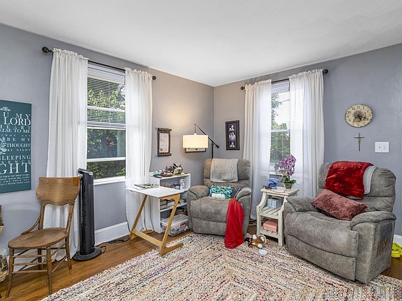 4th image of 657 Morrill Ave SE