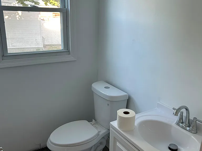 466 Admiral St #A — Photo 3