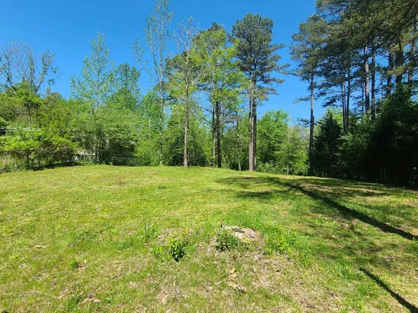 26 Scenic Dr, Burnside, KY 42519