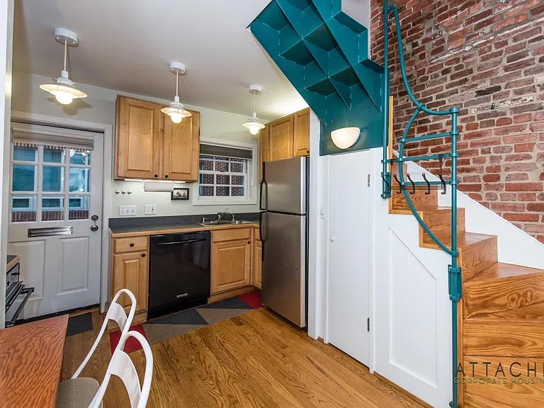 3205 Cherry Hill Ln NW — Photo 5