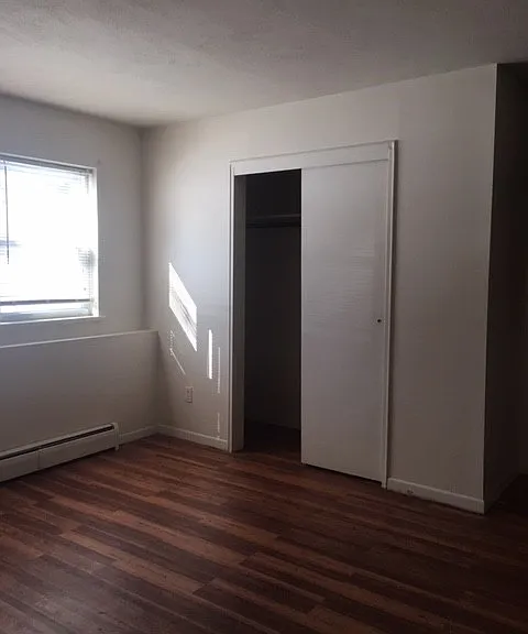 Pondview Apartments — Photo 2