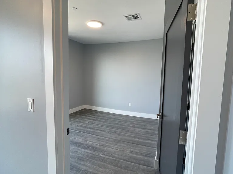 365A Western Ave #607 — Photo 6