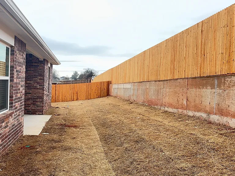 12405 Armstrong Dr — Photo 14