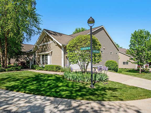 3rd image of 2228 W Greenstone Dr SE #33