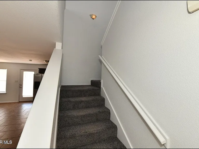 1591 Hartsdale Dr #B — Photo 20