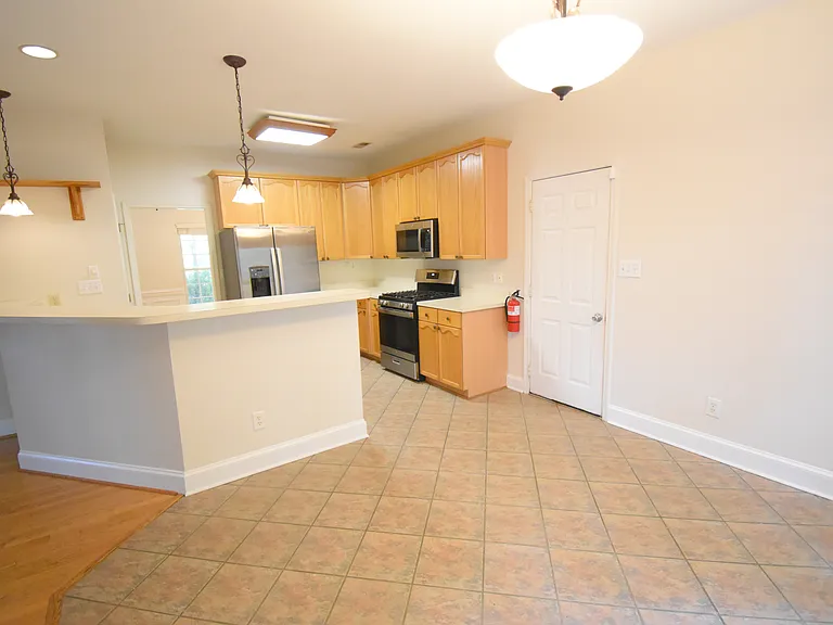 3704 Wind Ridge Pl — Photo 5