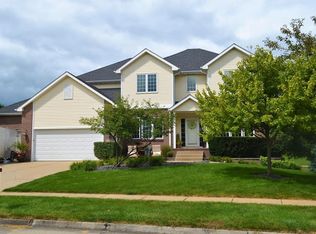13939 Oak Brook Dr, Urbandale, IA 50323