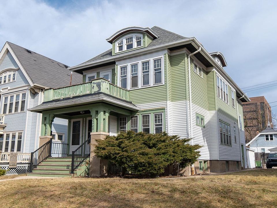 1st image of 3268 North Oakland AVENUE #3270