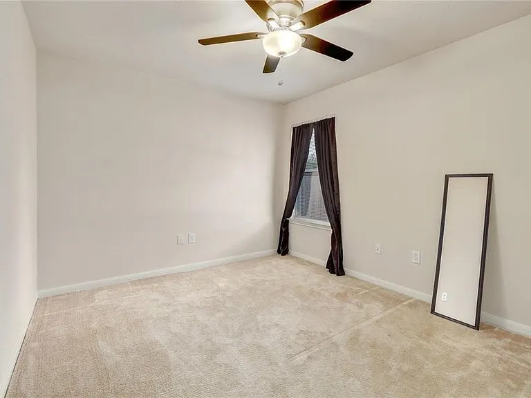 107 N Pauley Dr — Photo 15
