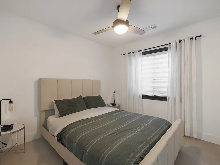 1325 E San Angelo Ave — Photo 14