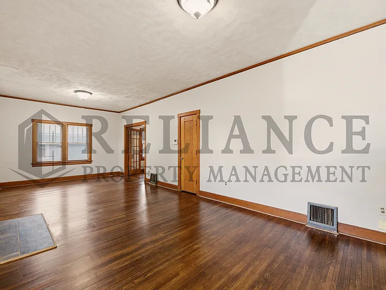 525 S Chautauqua Ave — Photo 22