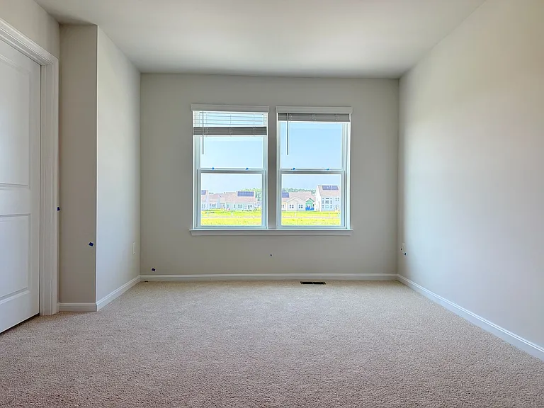 529 Colette St — Photo 12