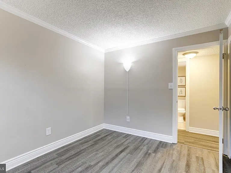 236 E Juniper Ave — Photo 15