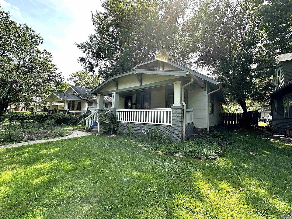 1st image of 1213 SW Plass Ave