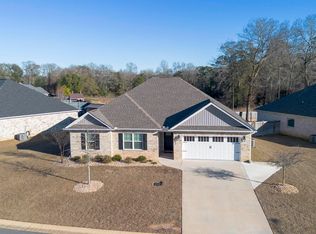 503 Hunts Landing Dr, Kathleen, GA 31047