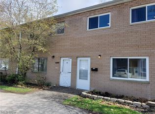 797 Babbitt Rd APT 24, Euclid, OH 44123