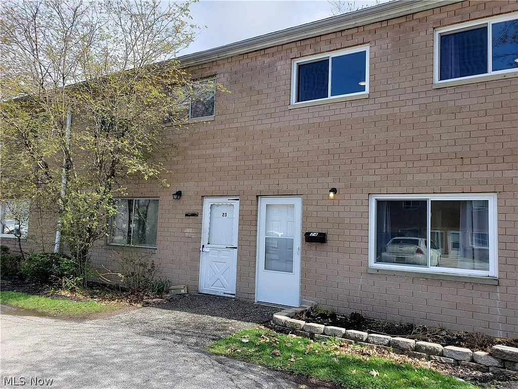797 Babbitt Rd APT 24 photo 1