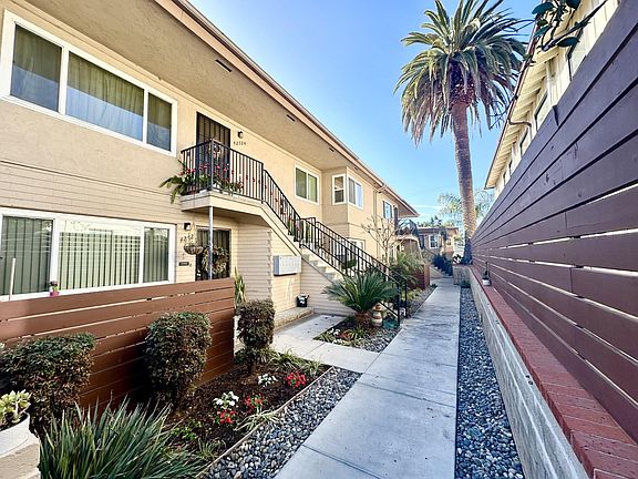4th image of 4278 Campus Ave
