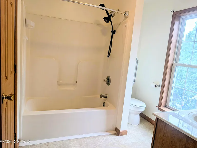 1011 N Old Trl — Photo 11