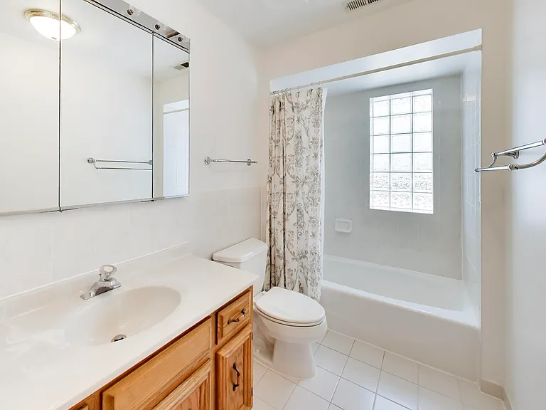 920 N Northwest Hwy #2 — Photo 31