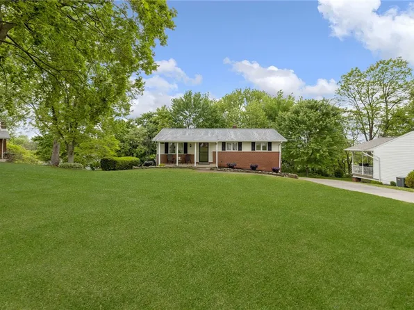 105 Warrencliff Dr, Monaca, PA 15061