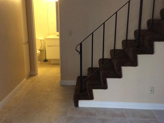 4th image of 1567 E Fairfield Ct APT 2
