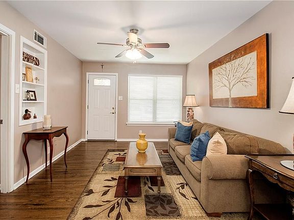 2nd image of 3007 San Paula Ave