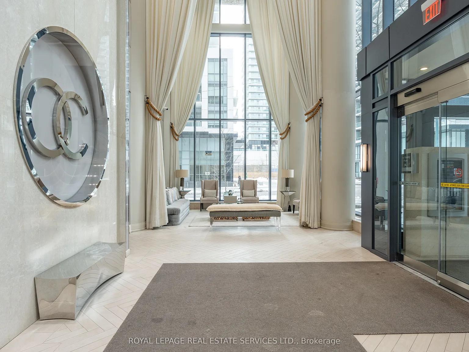 1 bed, $2,400 — Photo 4