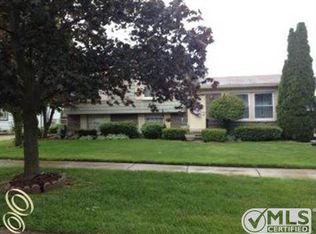 2020 Brookfield St, Canton, MI 48188