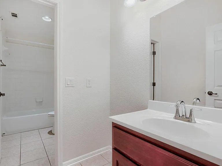 3817 Links Ln — Photo 24