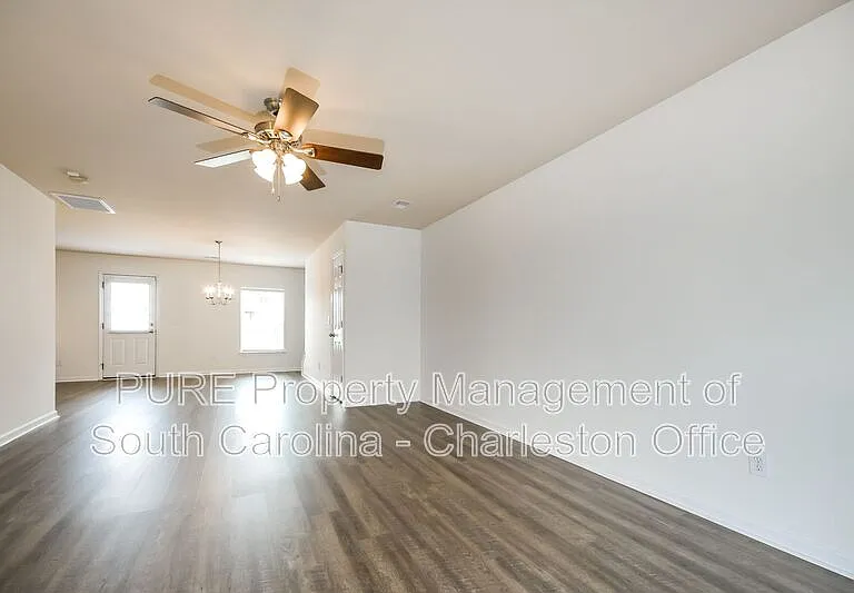 191 Emerald Isle Dr — Photo 4