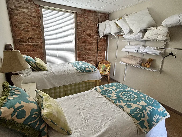 214 E Broad St #B — Photo 44