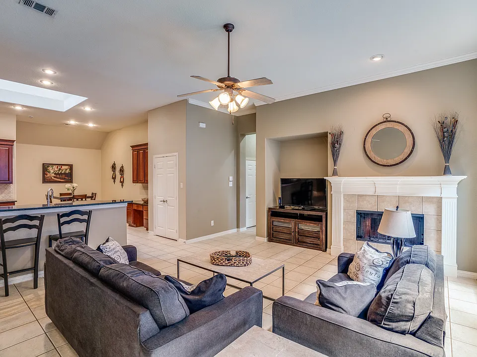 4432 Duval Dr