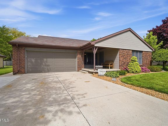 2nd image of 370 Virginia Dr