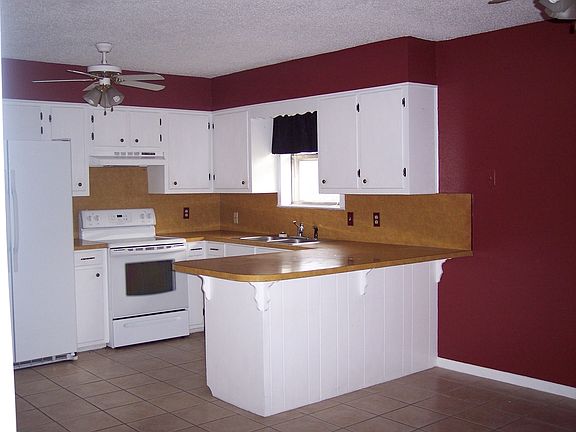 3rd image of 511 N Avenue W