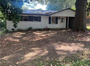 327 Roxbury Dr, Riverdale, GA 30274